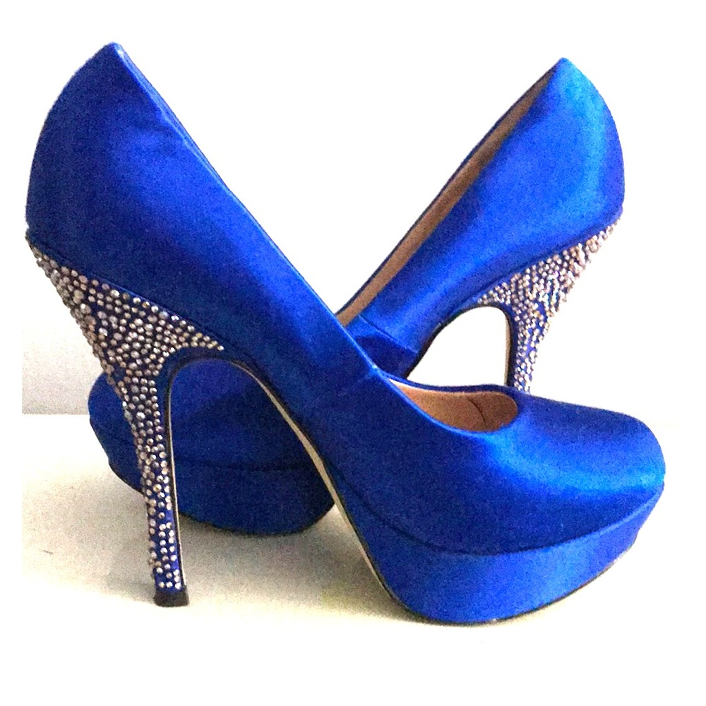Stunning Steve Madden Cobalt Blue Bling Heels!